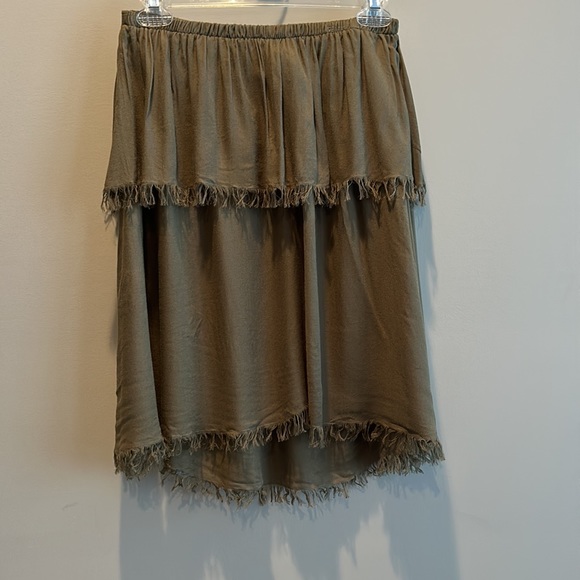 NWT, Chaser, Women’s, Distressed hem ruffle skirt, longer front, shorter back - Picture 5 of 6